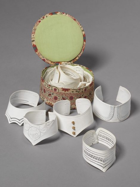 Collars and Collar Box